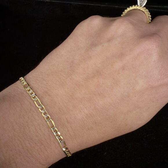 Beautiful 10k Gold Diamond Cut Figaro Bracelet 3.2mm ~7in/8in-NEW - Picture 4 of 8